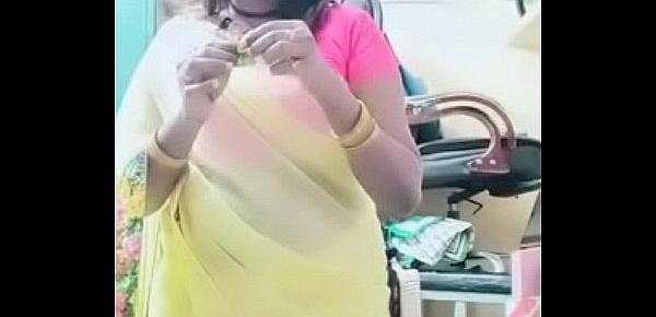  Swathi naidu sexy in yellow saree